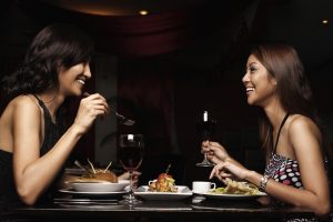 2 women in a restaurant