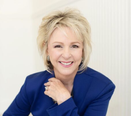 32 Surviving Childhood Sexual Abuse – Rena Romano – Writing to Get Business Podcast